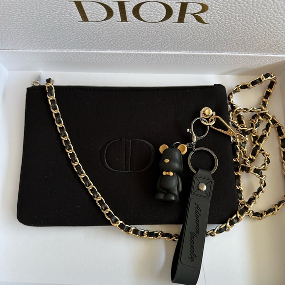 Dior cosmetics bag - Picture 1 of 9